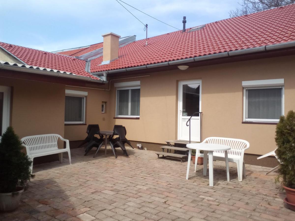 Start Apartmanok Πετς Εξωτερικό φωτογραφία